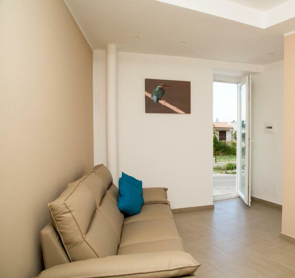 Charm Holiday Terrasini Bagian luar foto