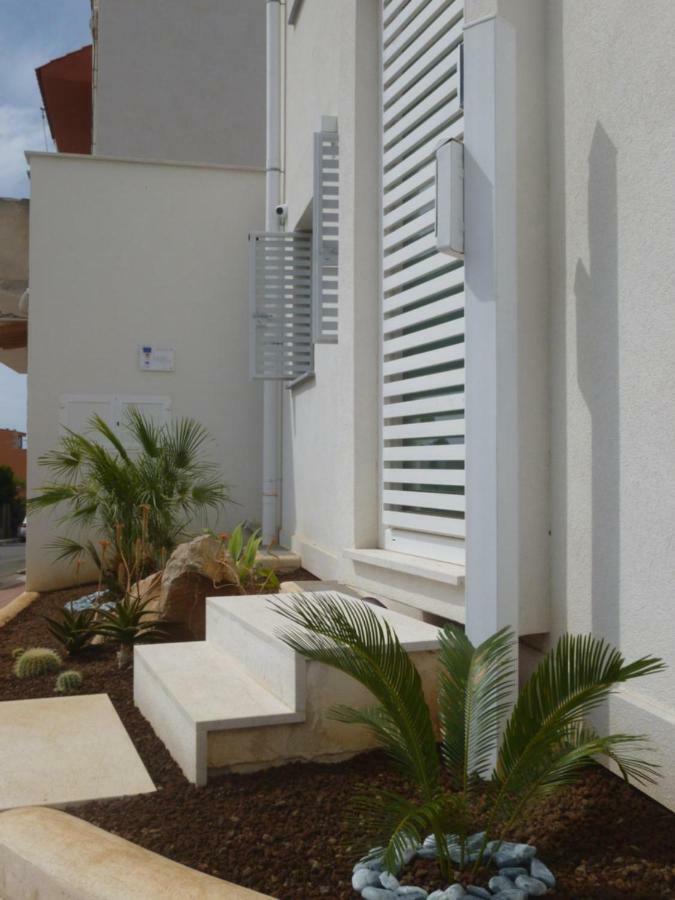 Charm Holiday Terrasini Bagian luar foto