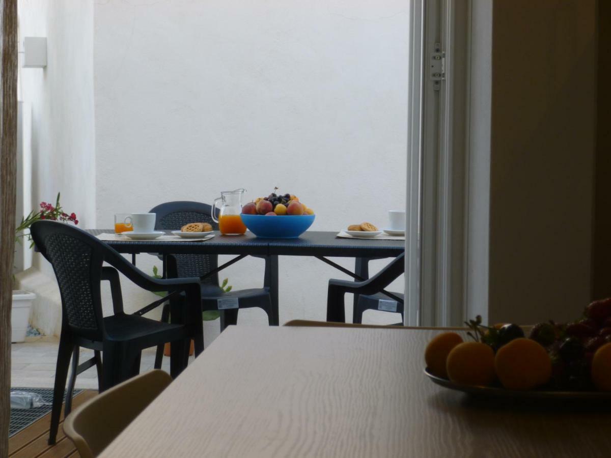 Charm Holiday Terrasini Bagian luar foto