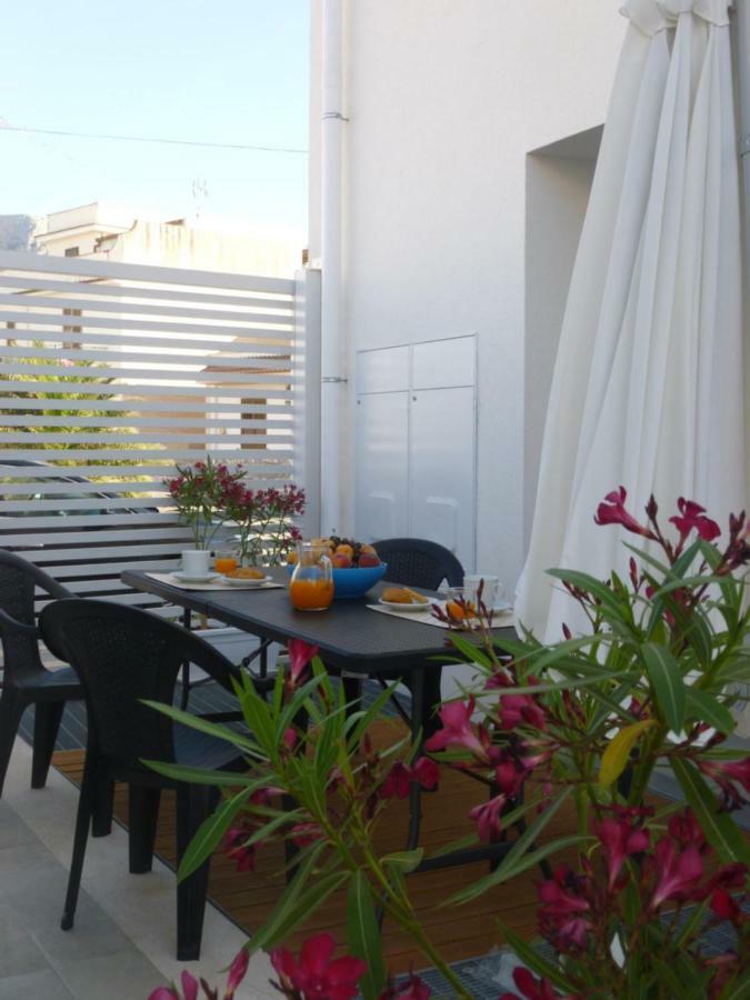 Charm Holiday Terrasini Bagian luar foto