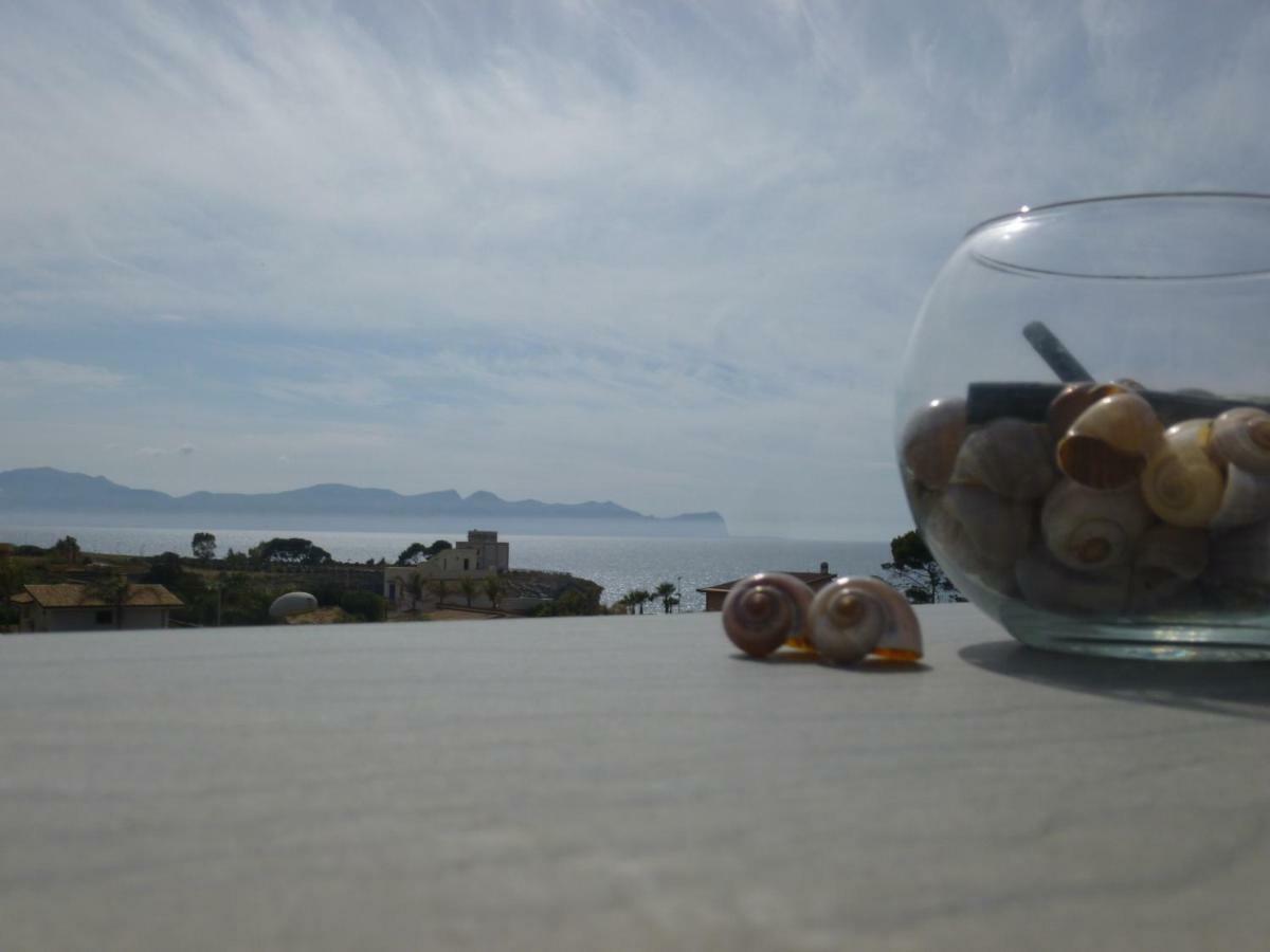 Charm Holiday Terrasini Bagian luar foto