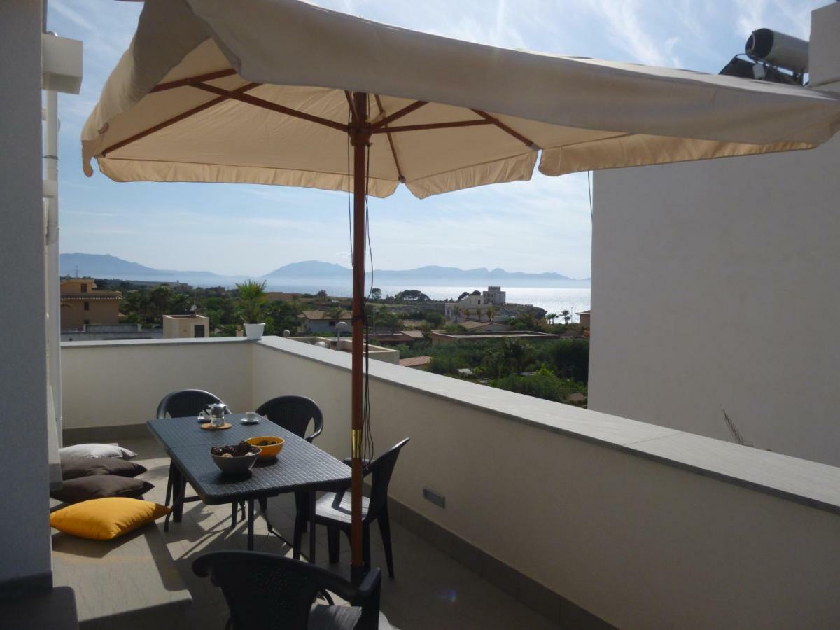 Charm Holiday Terrasini Bagian luar foto