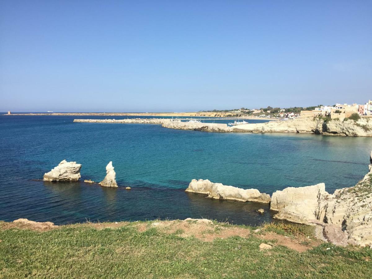 Charm Holiday Terrasini Bagian luar foto