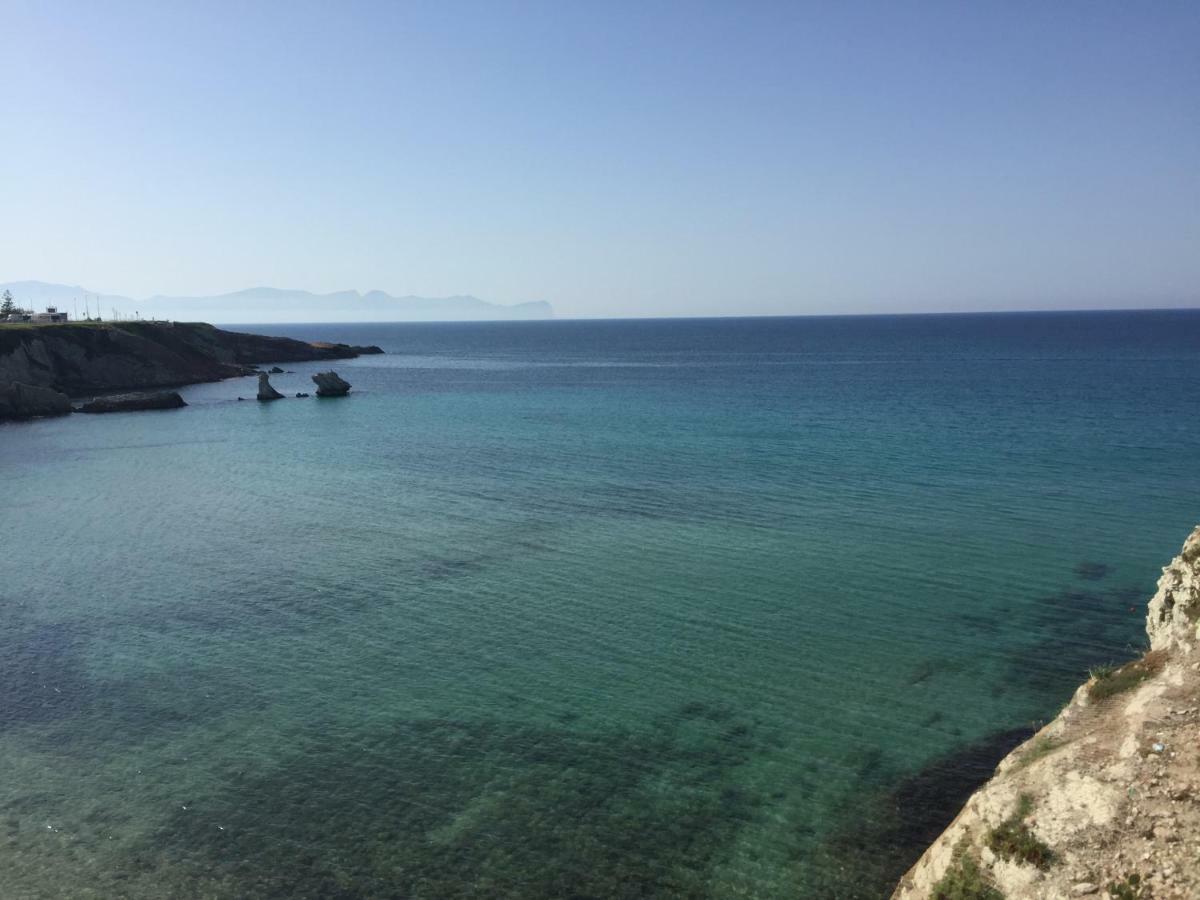 Charm Holiday Terrasini Bagian luar foto