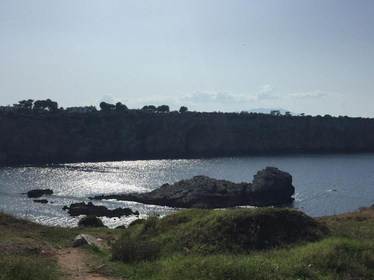 Charm Holiday Terrasini Bagian luar foto